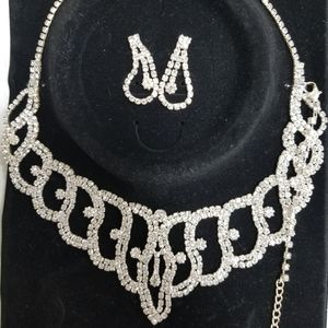 Rhinestone necklace set